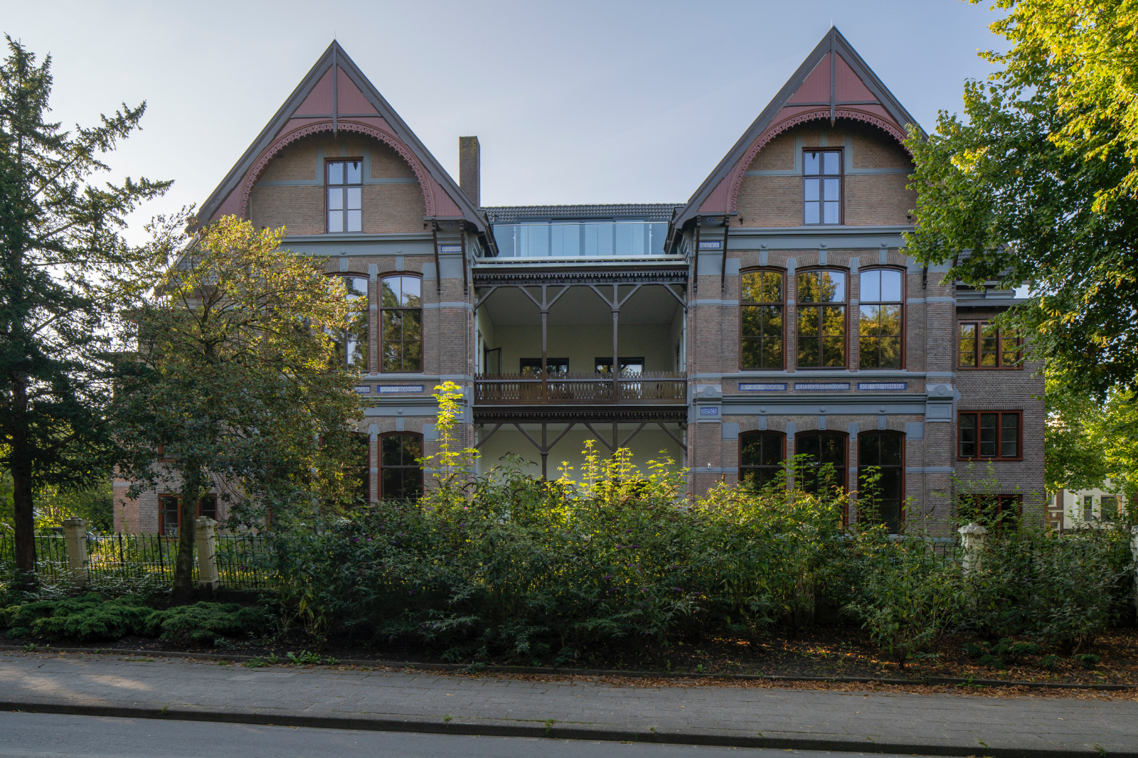 Openbare Lagere school