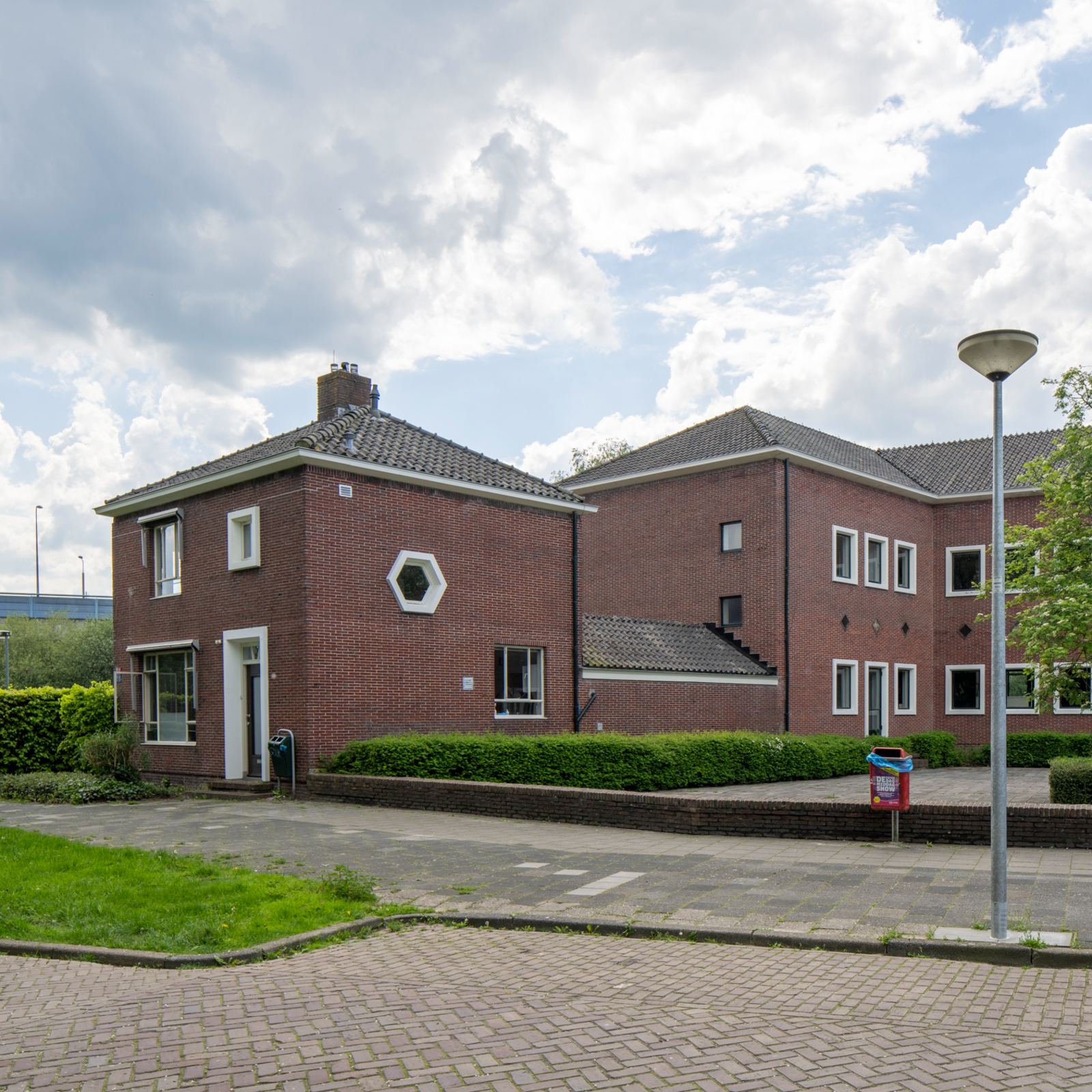 Tweede Christelijke HBS met conciërgewoning