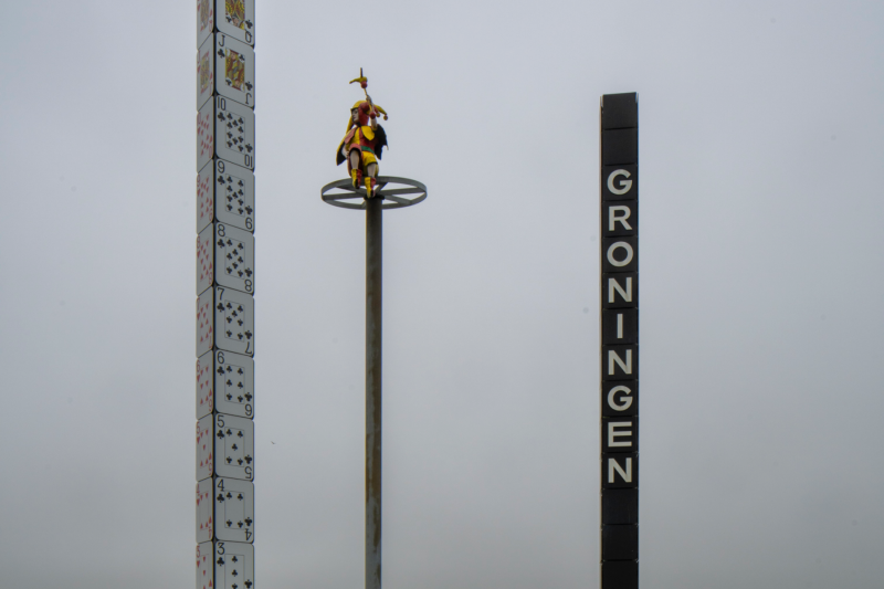 Stadsmarkering S08 // The Tower of Cards