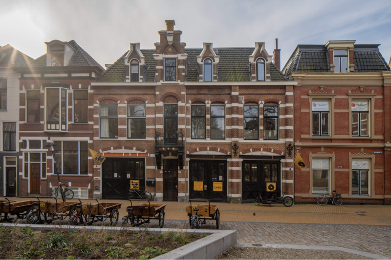 Koetshuis met bovenwoning