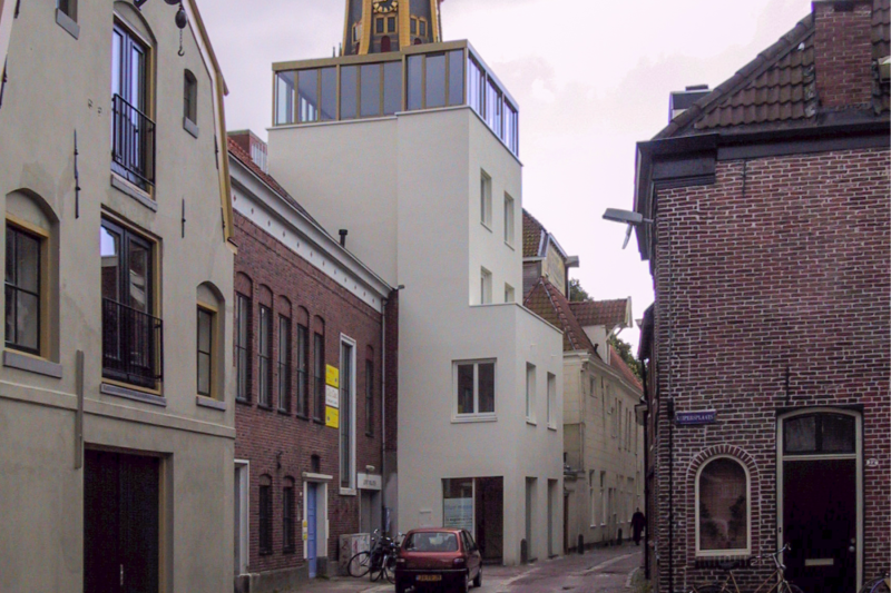 Blue Moon-paviljoen Lutkenieuwstraat