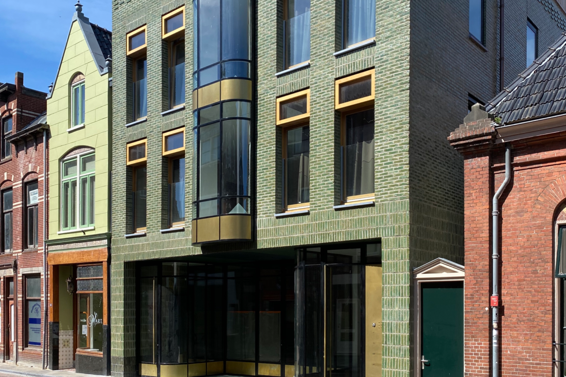 Werkplaats met bovenwoning