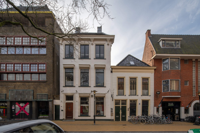 Winkelwoonhuis