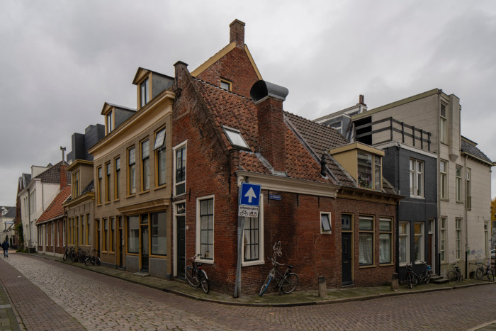 Hoekpand met puntgevel