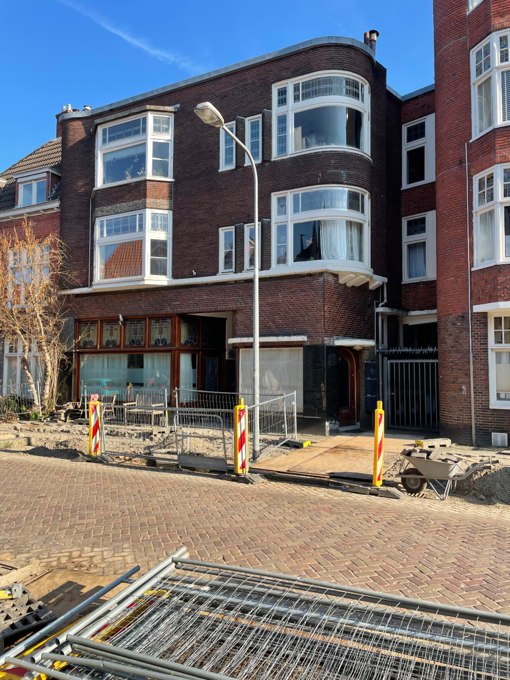 Café met slijterij en woning