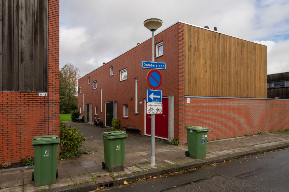 Eengezinswoningen en galerijflats