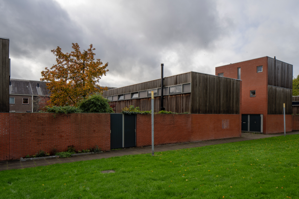 Eengezinswoningen en galerijflats