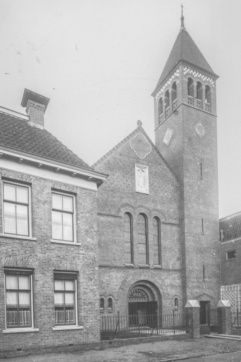 Heilige Hartkerk en zusterklooster