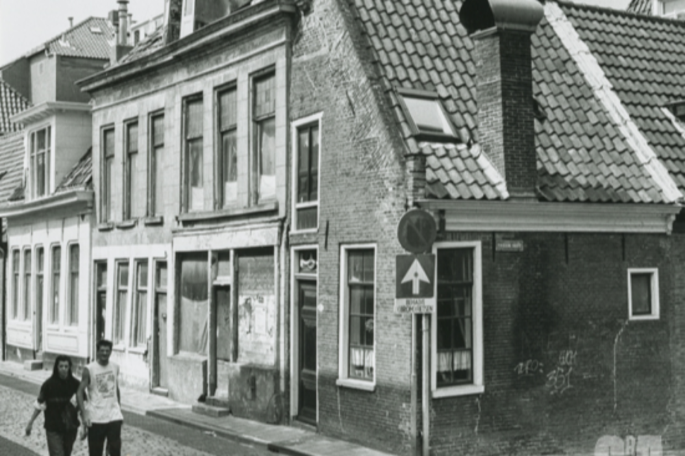 Hoekpand met puntgevel