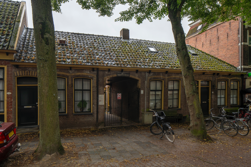 Middengasthuis