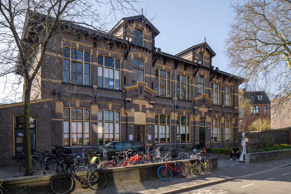 Openbare lagere school en Schipperschool